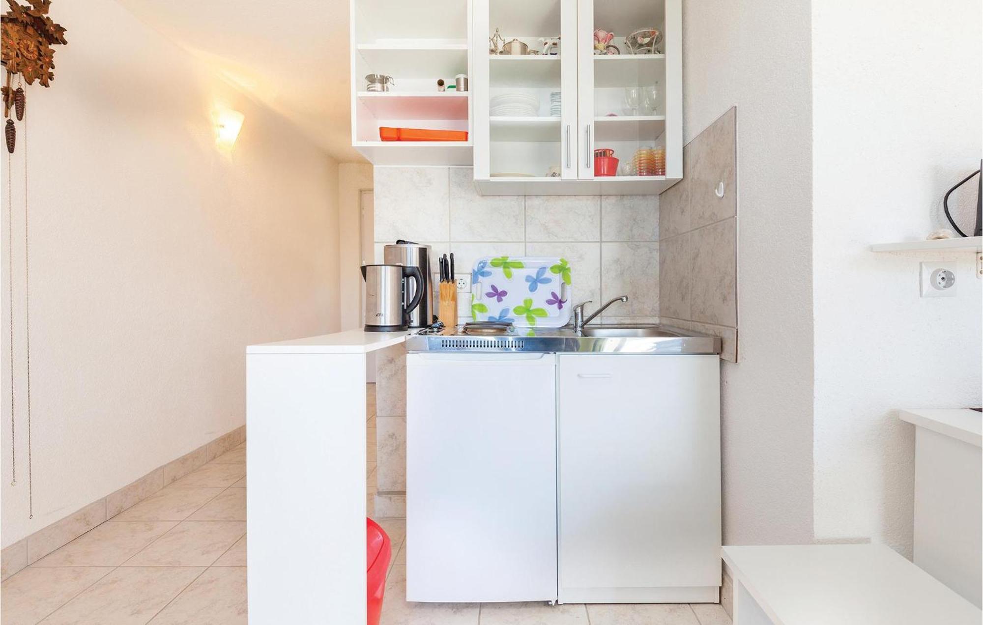 Gorgeous Apartment In Klenovica With Kitchen Eksteriør bilde